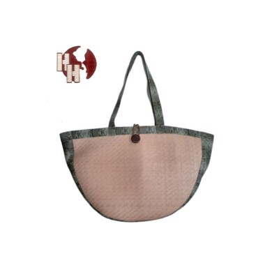 TROPICAL UNIQUE STRAW HANDMADE  BAG ( IT IS NOT PAPER STRAW BAG )made in Viet Nam